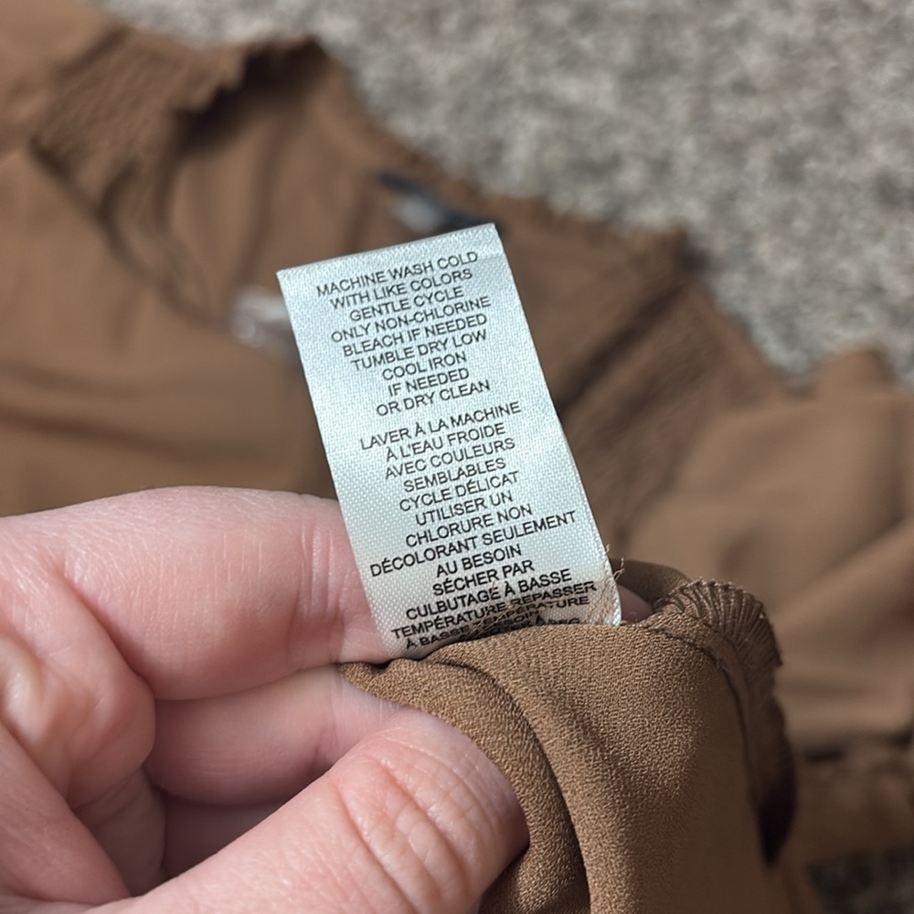 NWT Tahari Hazelnut Brown Long Sleeve Top Size M - Picture 11 of 11